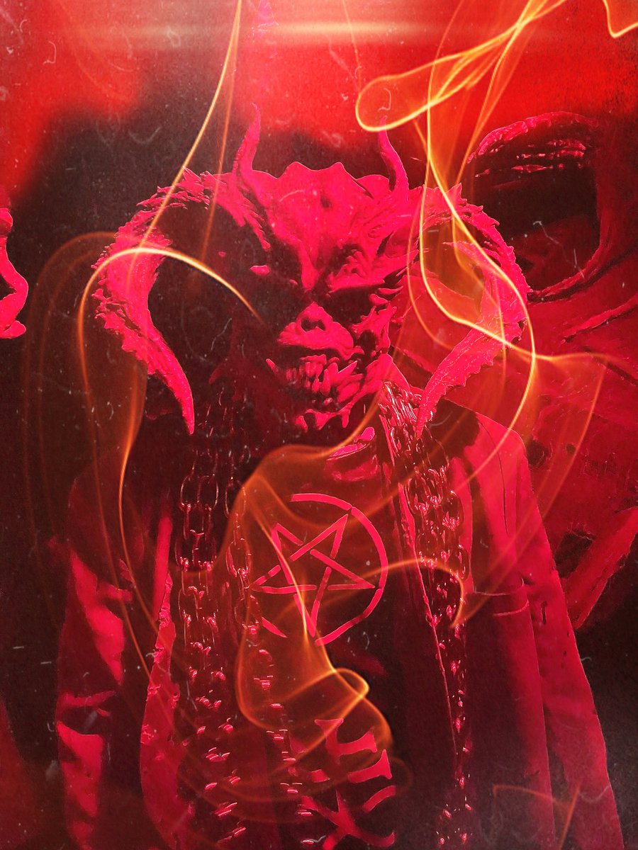 Tonight come out to Fear On The Farm WV 

3 haunted houses 
2 coffin rides 
2 escape games 
1 bow and arrow shoot 

Mid Way 
Twisted Pumpkin Store 

Steve Jordan - Pops