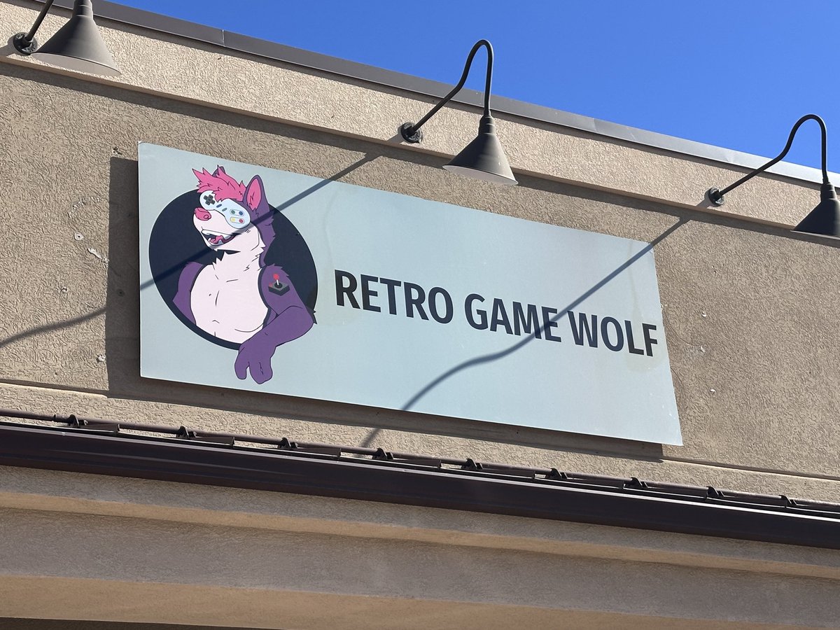 MazeTheLion's tweet image. Utah has a furry game store!! #RetroGameWolf