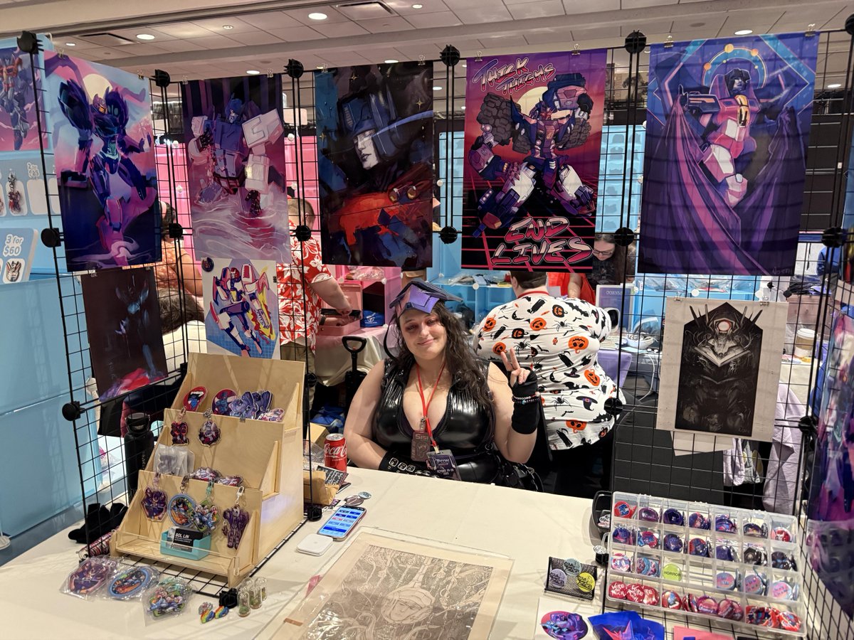 I am sold out of masks!!! I still have plenty of merch and am also now at my table doing the zine trading stuff!! Come say hi and let me bully you into making a zine:) #TFcon #TFconChicago