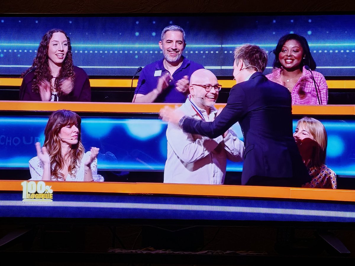 Première médaille ce soir pour Yoan 🤣🤣
#100Logique
<a href="/cyrilferaud/">Cyril Féraud</a>