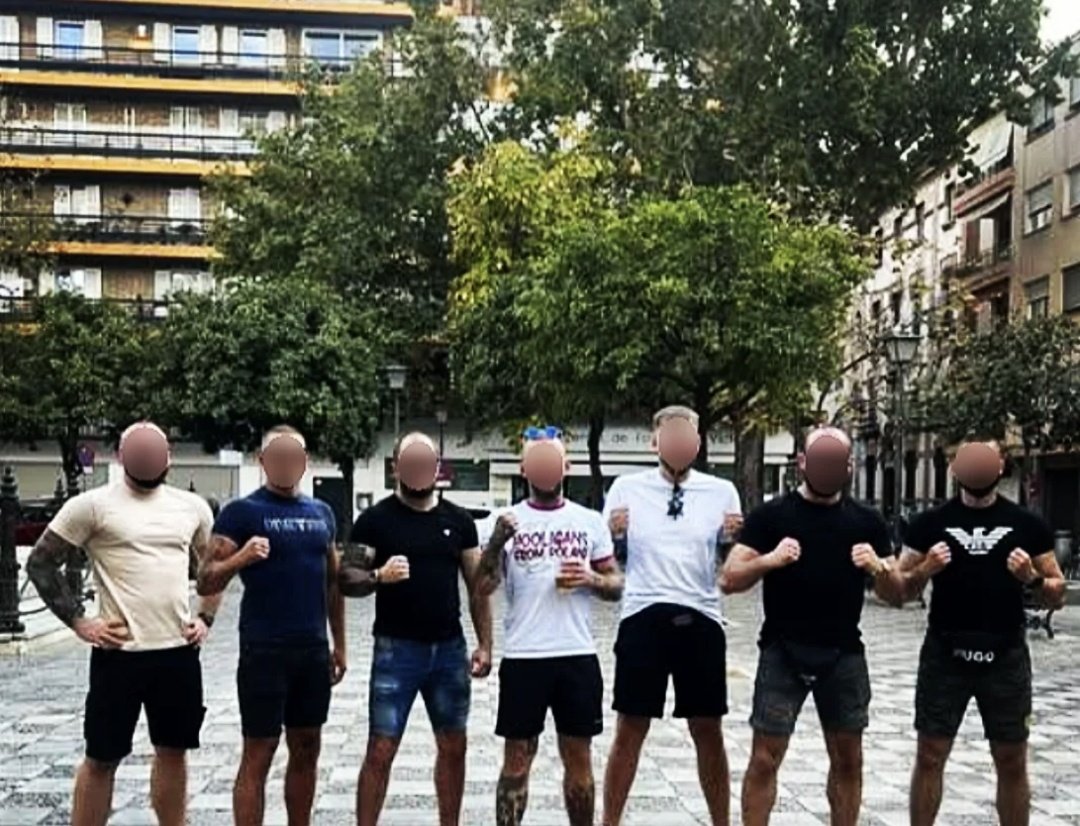 LPH🇵🇱 (Lech Poznań) en Sevilla.

Lincoln Red - Lech Poznań
23/10/25. 🇪🇸