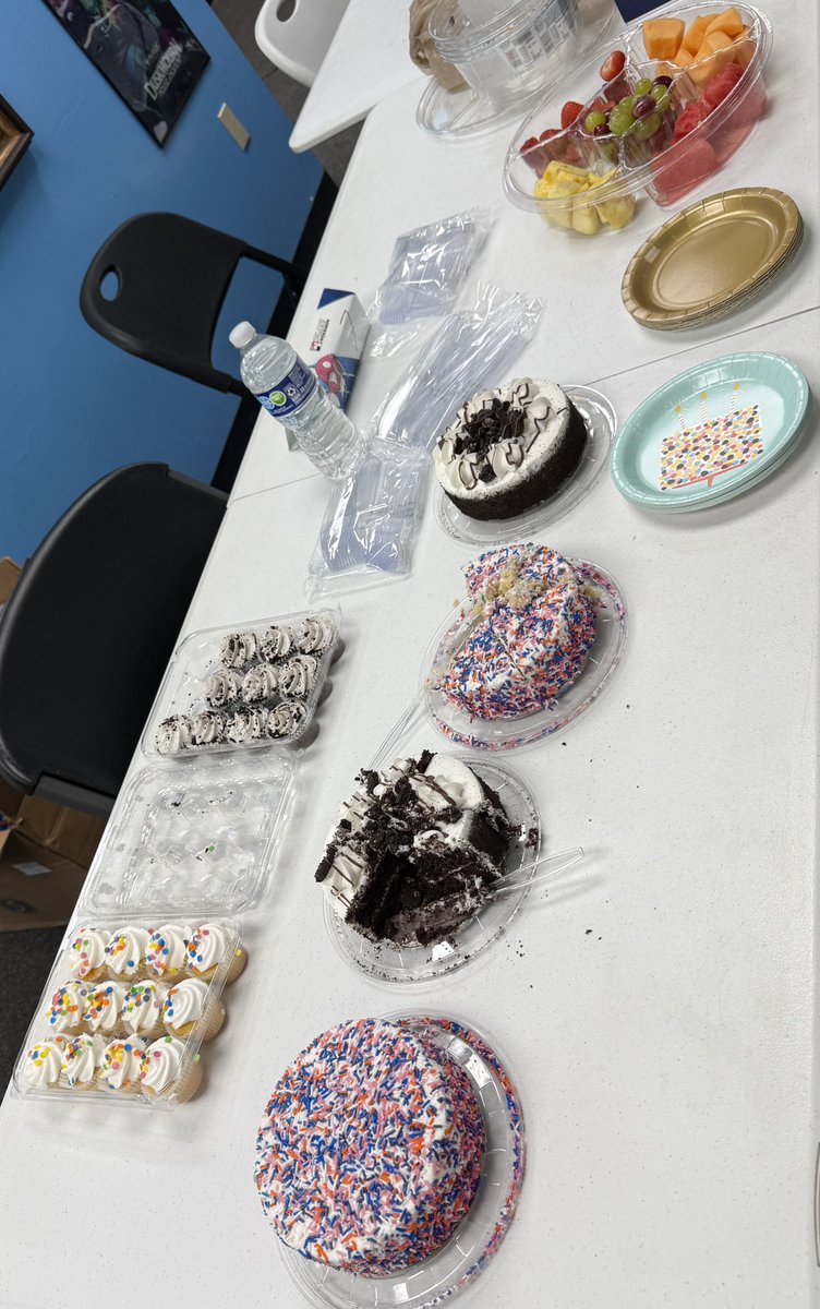 Celebrating the girls’ and the rest of <a href="/CincinnatiVGC/">Cincinnati VGC</a> finishes at the recent regionals. Starting the year strong with an amazing group of players 💪🎉