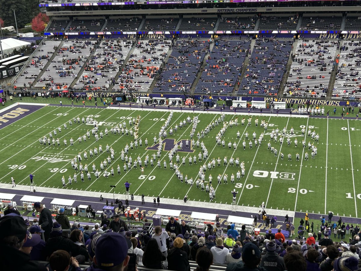 leicksm's tweet photo. Round 5 has finally arrived. #GoDawgs! https://t.co/TZGGMDPUVf