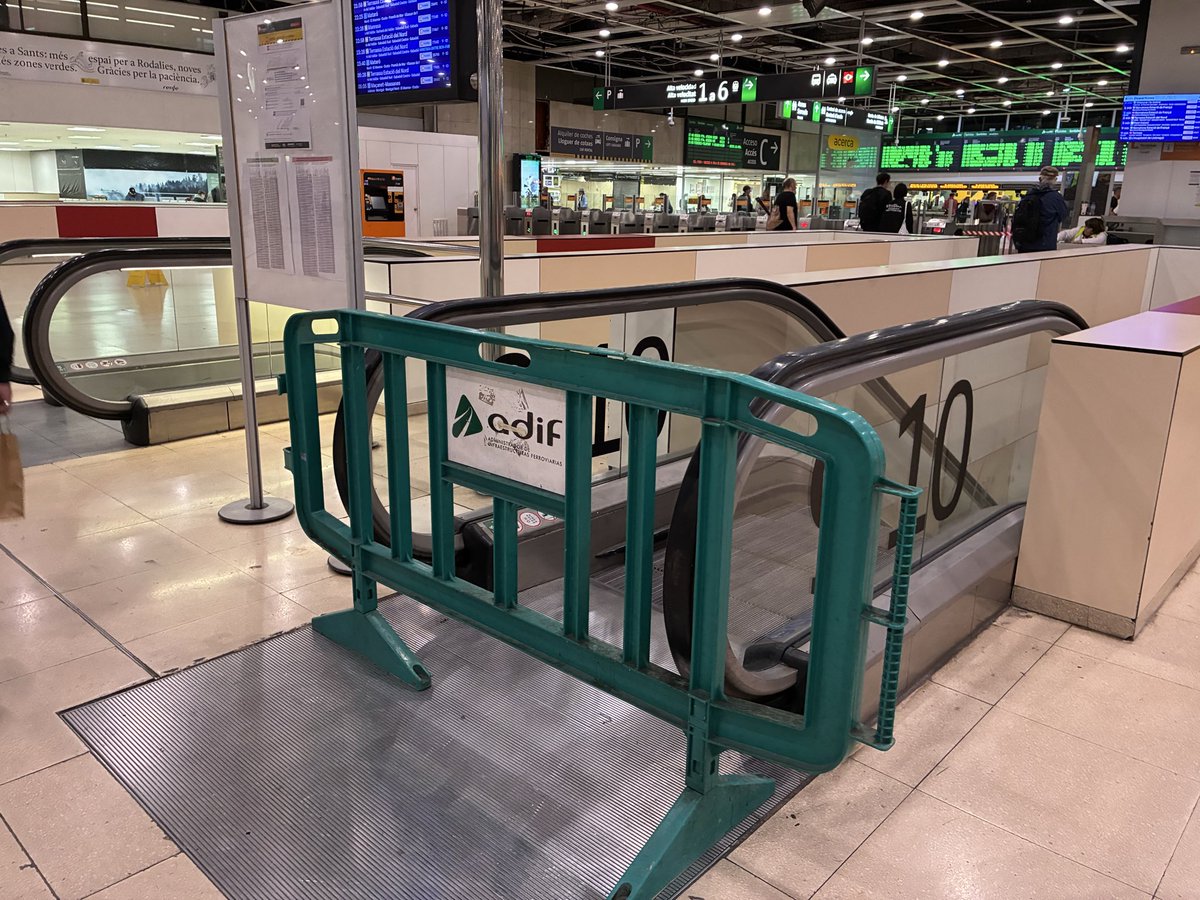 En lloc d’aplicar el pla de mesures urgents a <a href="/rodalies/">Rodalies Catalunya</a> , la plaga s’estén a la fins ara inexpugnable Sants.