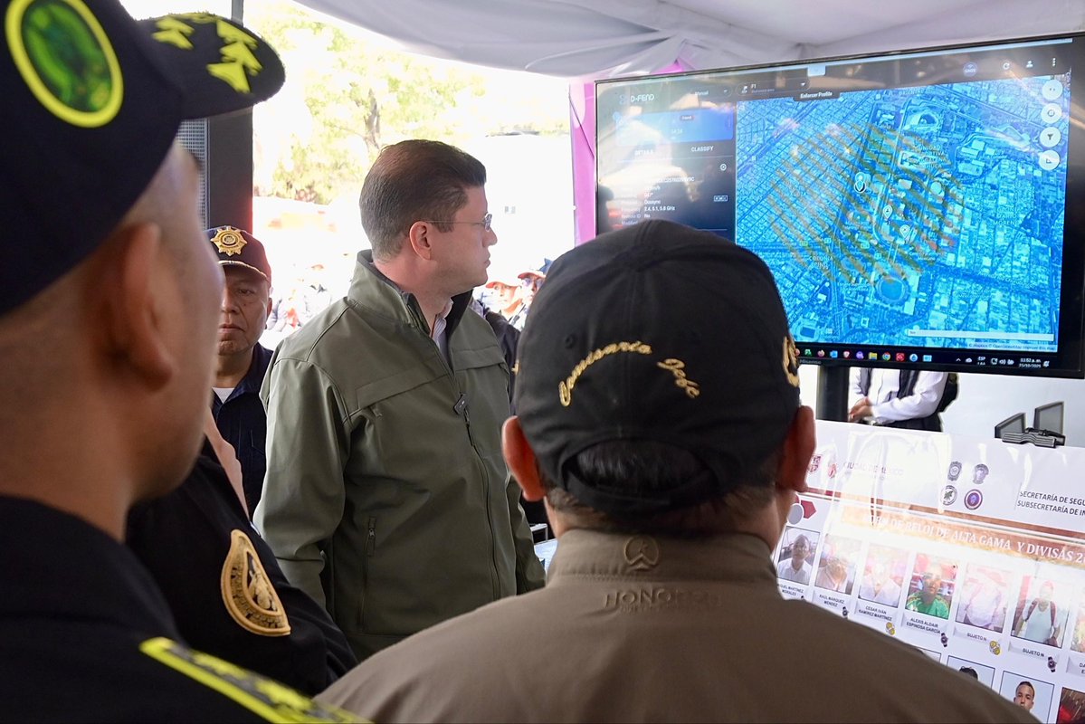 #Importante| Por instrucciones de la Jefa de Gobierno <a href="/ClaraBrugadaM/">Clara Brugada Molina</a>, esta mañana acudí al <a href="/autodromohr/">Autodromo Hnos. Rodriguez</a> para supervisar el operativo de seguridad, prevención y vialidad que mis compañeras y compañeros de <a href="/SSC_CDMX/">SSC CDMX</a> mantienen al exterior y al interior de las instalaciones, así como
