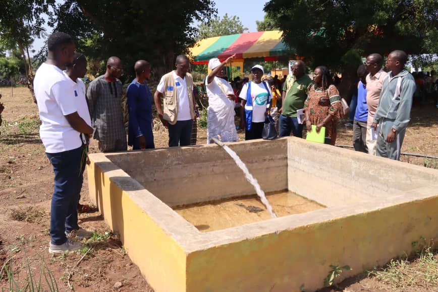 OngAsmade's tweet photo. Les 23-24 octobre 2025, l’ONG ASMADE a organisé des visites d’échange sur les Champs Écoles Paysans à Koudougou et Réo pour promouvoir l’#Agroécologie et l’adoption de pratiques durables.
#WHH #Naturedev #UnionEuropéenne https://t.co/QLTRe7wx47