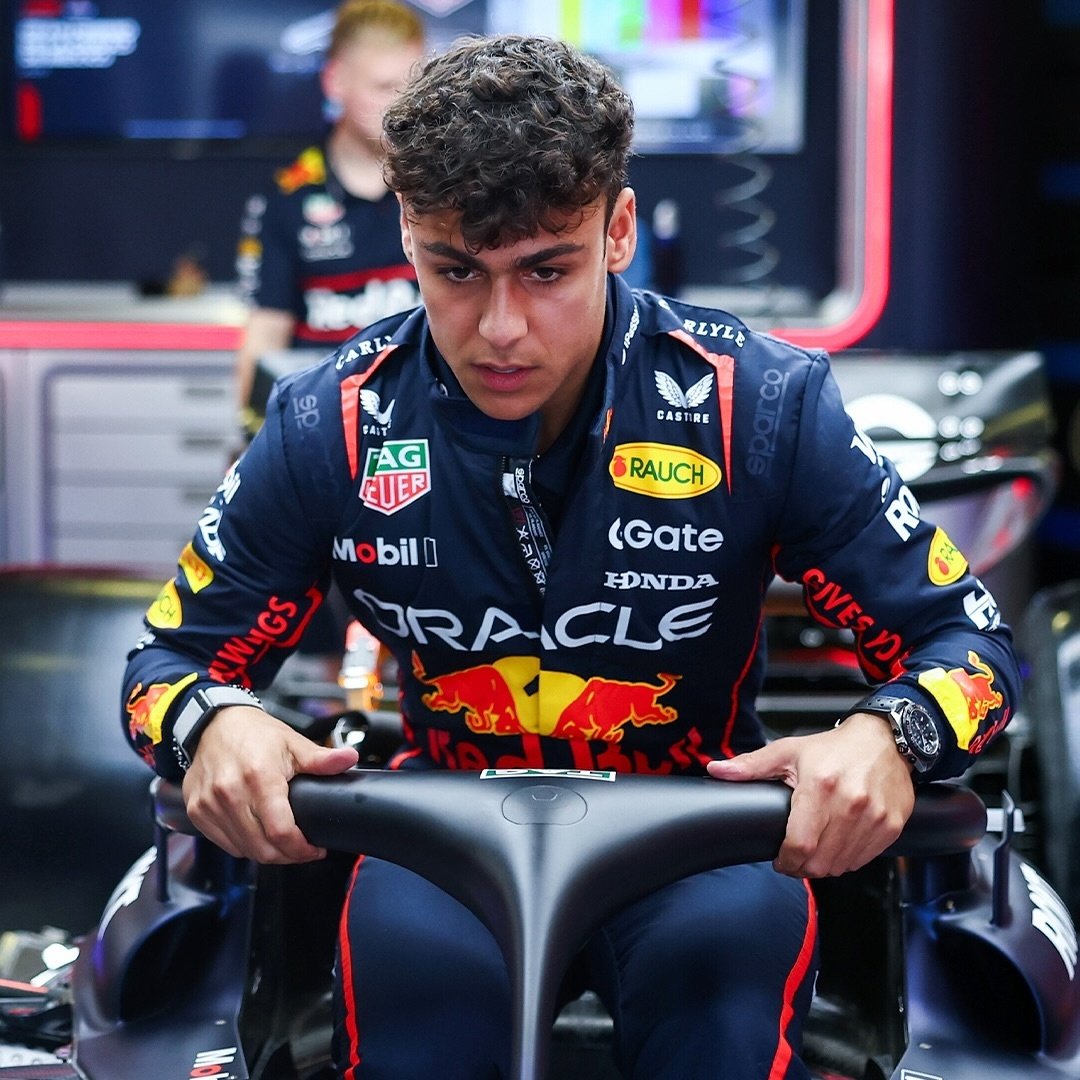 _reixn's tweet image. Arvid in Red Bull Junior Team&apos;s Instagram post ❤️✨️