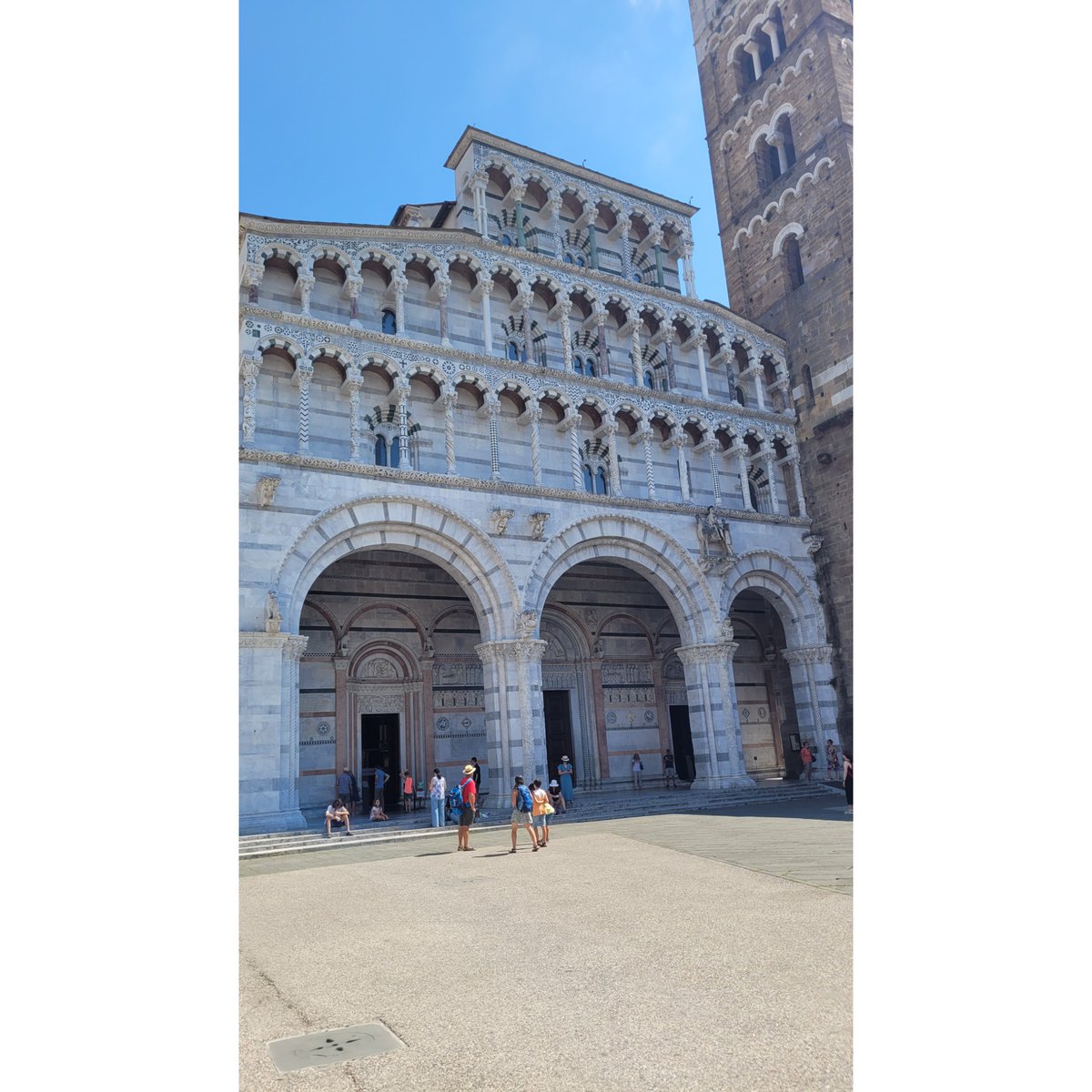 Juki_W's tweet image. Lucca, Italia 🇮🇹⛪️🍝🥪🍦

Julaayy.blogspot.com/2025/10/lucca.…

#blog #blogger #fblog #fblogger #Italy #italia #tuscany #florence #Firenze #lucca #gelato #holiday #travels #citybreak #tourists #luccacathedral #italianfood #tordelli #piazzadellanfiteatro