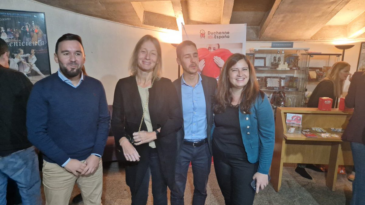 La Concejala de Salud <a href="/VirginiaULEG/">𝚅𝚒𝚛𝚐𝚒𝚗𝚒𝚊 𝙱𝚎𝚗𝚒𝚝𝚘</a> ha asistido al cortometraje documental “La Carrera Contra Duchenne”.

Un documental que cuenta el día a día de niños y personas afectadas por la distrofia muscular de Duchenne y sus familias.

Un testimonio muy emotivo que busca dar visibilidad