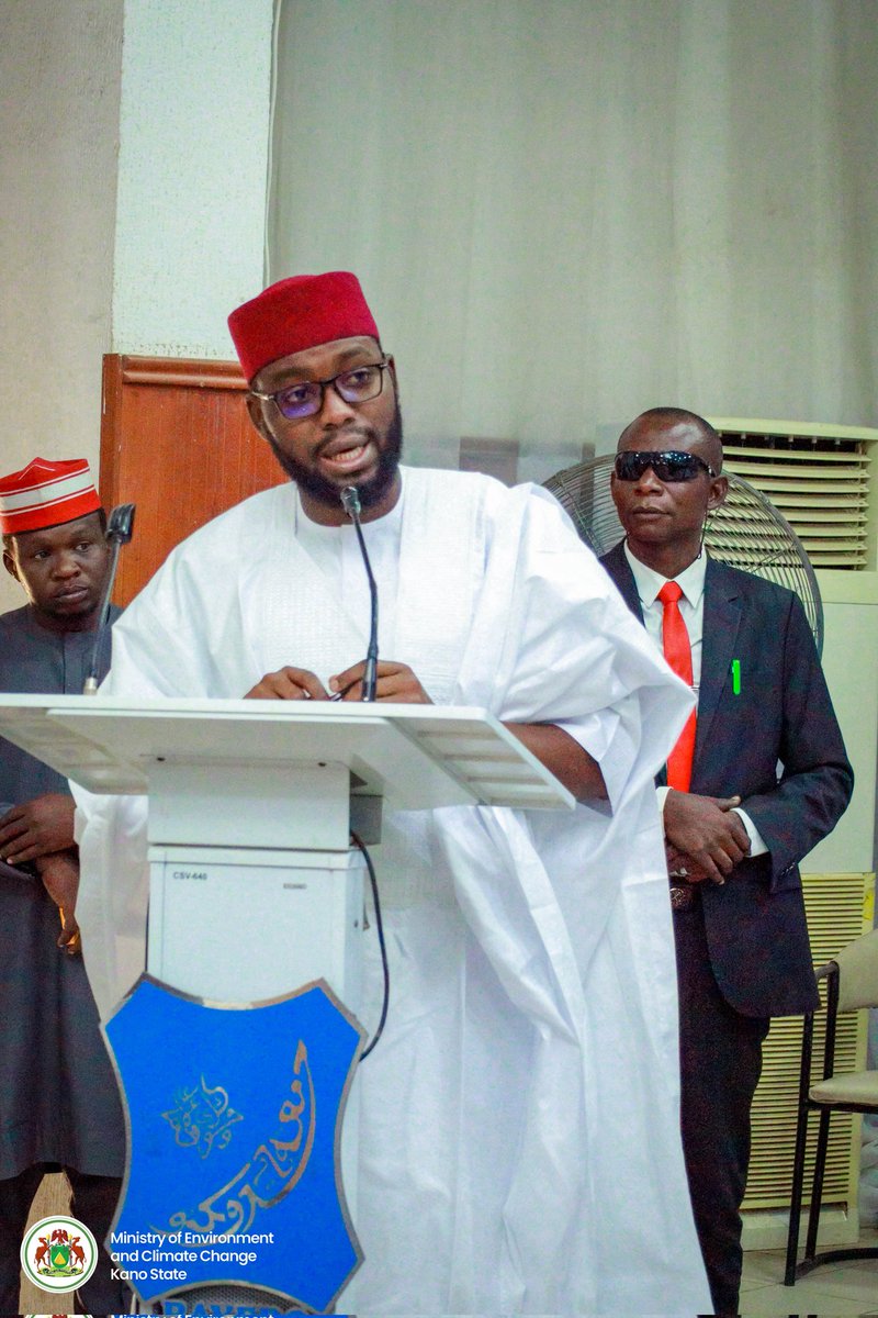 DahirMHashim's tweet image. As is our tradition at the beginning of every academic session each year, I officially launched the enrollment ceremony for primary school pupils, providing them with all the necessary learning materials to help them begin and continue their education in a comfortable and…