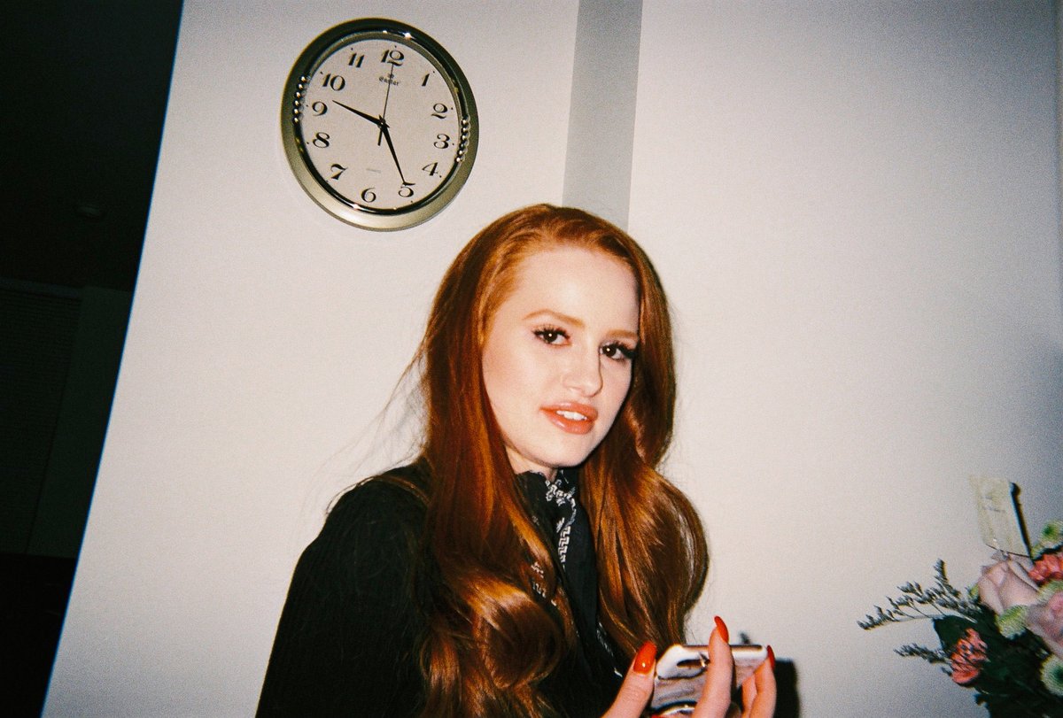 choniscamera's tweet photo. 📸 toni got some film back from the reunion party https://t.co/CZ9wvyhKhH