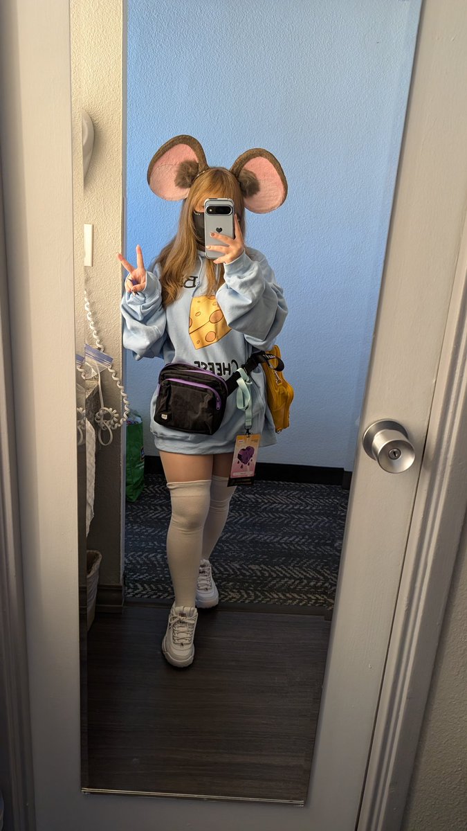 Zumi! 🐭🧀 your fave mouse vtuber! tweet media