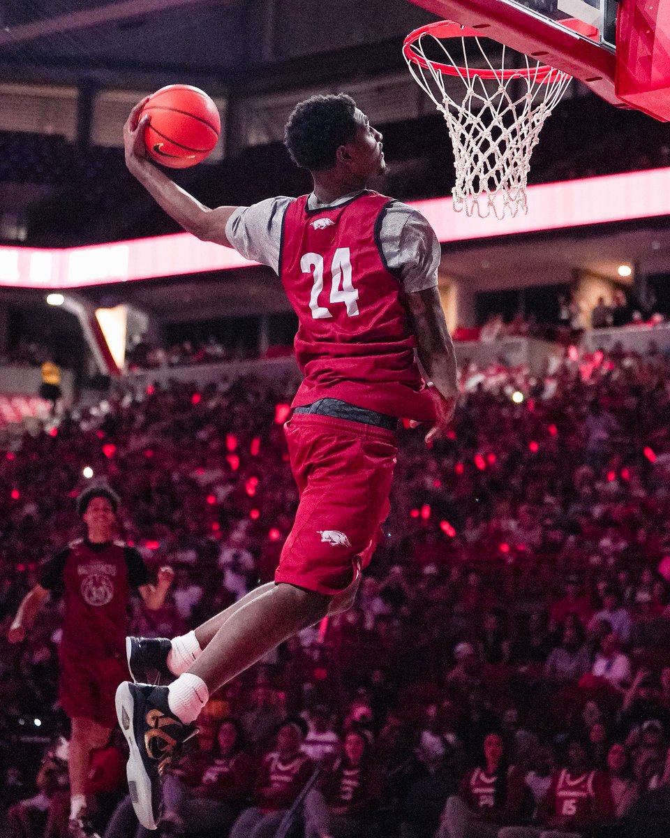 Yall keep watching that trash football team😂😂 ima be over here with big bill