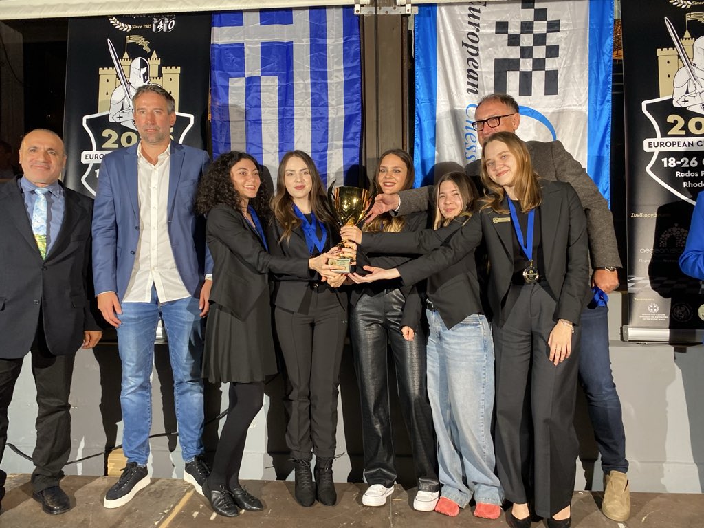 European Chess Club Cup 2025 officially concluded in Rhodes, Greece! 🎊 #clubcup2025 #chess

Congratulations to the Winners and Medalists! 🙌👏👏

Open section:
🏆SuperChess 🇷🇴, 14 match points
🥈Alkaloid 🇲🇰, 12 match points
🥉Novy Bor 🇨🇿, 12 match points

Women’s section: