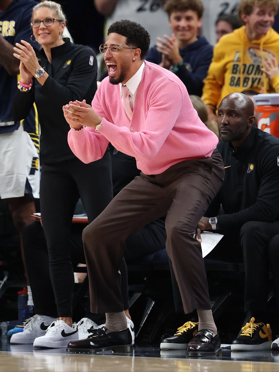 _FIRE_STICK_'s tweet image. Wer I from nu sum JON go fit come comment &quot;man paaa u dey wear pink&quot; just to seek attention &amp;amp; rather get BLOCKED😂😂😂