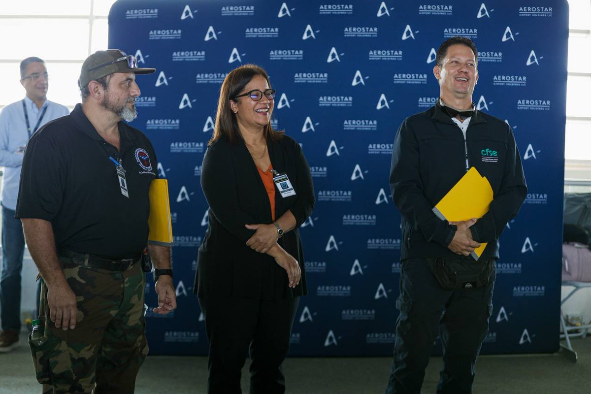 cfsepr's tweet photo. La CFSE participó en el simulacro de emergencia del @AeropuertoSJU. Nuestro director de Salud y Seguridad, Sr. Eluando Piñero, representó a la corporación, reafirmando el compromiso de la administradora Enid I. Ortiz y la gobernadora @Jenniffer. https://t.co/1fk1yWJ3vt
