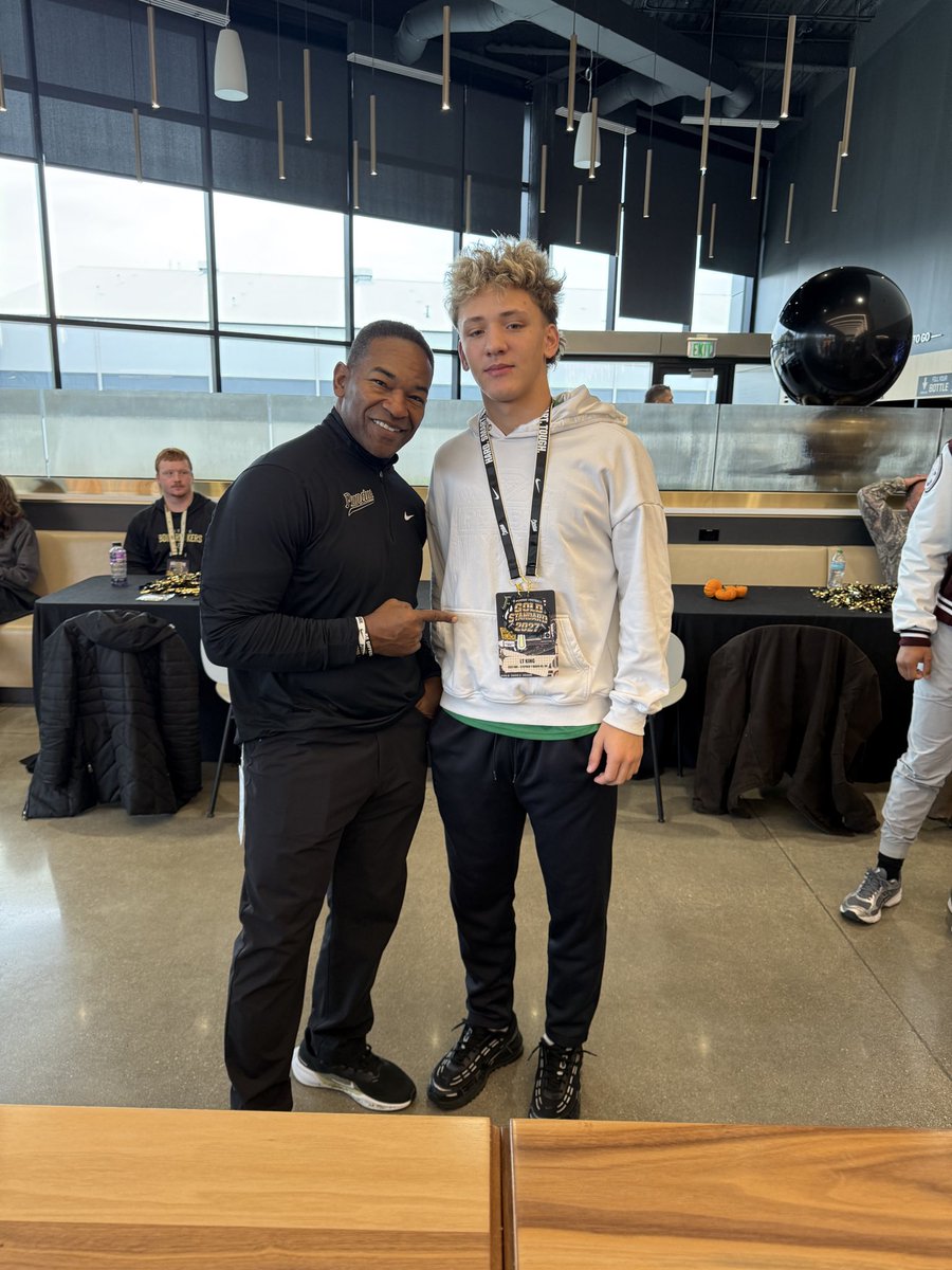 Larkyn (LT) King tweet media