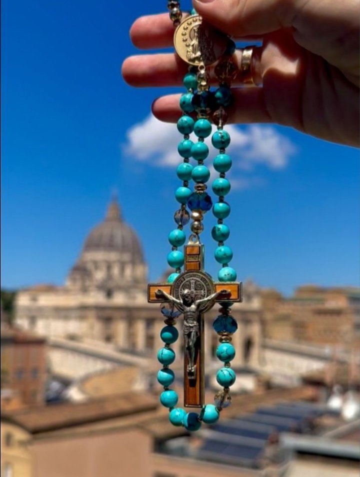 RosarySon tweet media