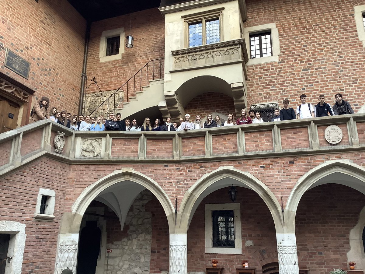 Day 1 of our Krakow trip has been excellent. Our pupils have been both respectful and polite. We have walked a lot and no-one has complained 🇵🇱 <a href="/NewbridgeSch/">Newbridge School</a>  <a href="/NSTHistory/">NST History Trips</a>