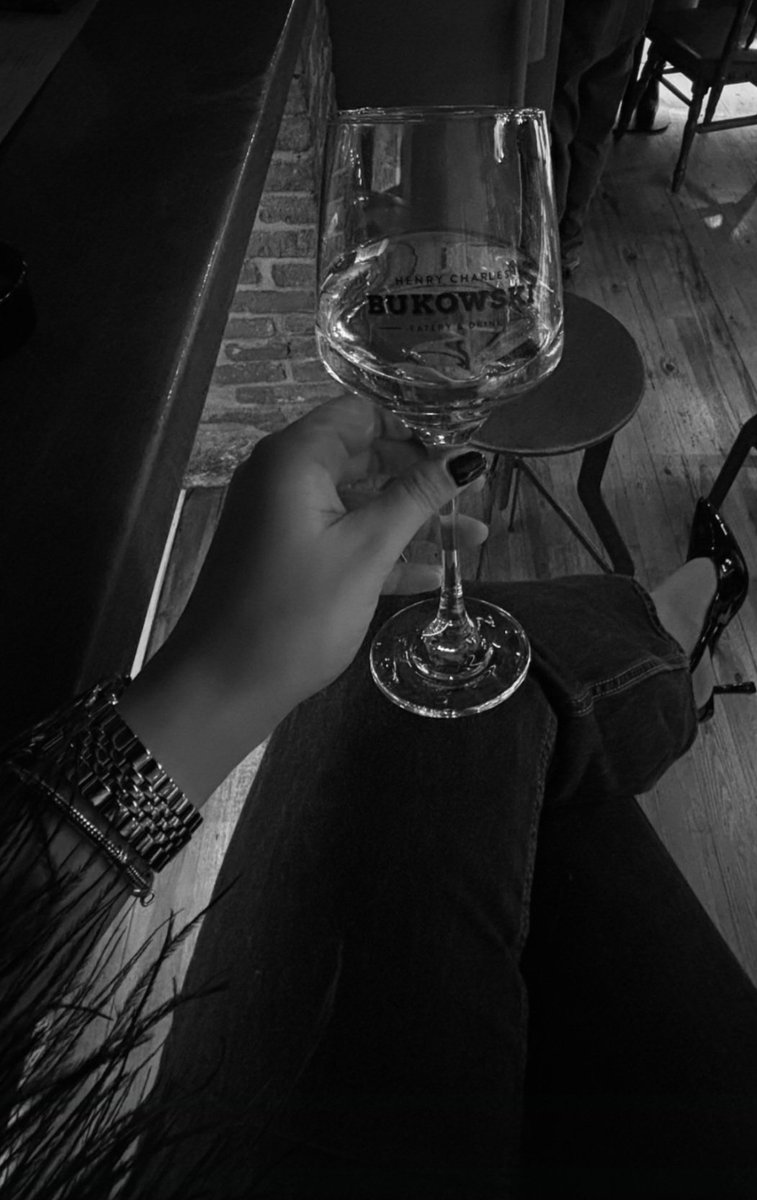 smcupid_'s tweet image. Ask a shadow to dance. . .