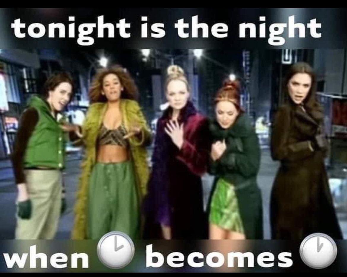 shelleysilver3's tweet image. Don’t forget the Clocks go back Tonight!.
So 2am becomes 1am.
🕐🕰️⏰ 
#2Becomes1