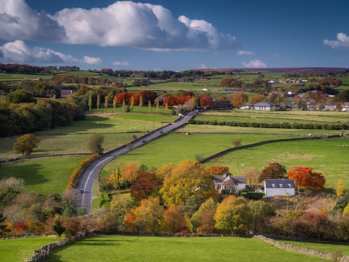 Disc_light's tweet image. Right last photo for today, took this early today. Yes i've not modified the colours, I did use 3 cokin filters to best use the rather harsh light. I do love the autumn colours though. Hope you've had a nice day today!