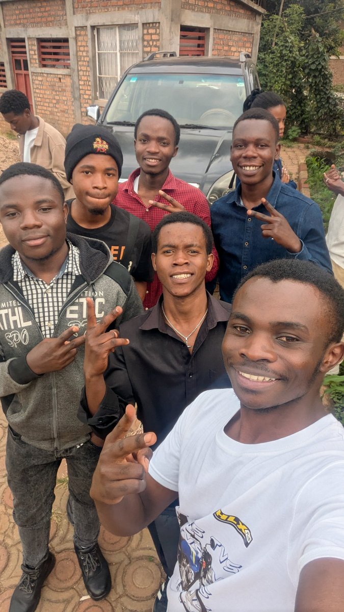 Today marked the beginning of a new year for the <a href="/gdgocucbukavu/">GDG on Campus UCB - #gdgocucb</a>, which also represents a new mandate for me as Community Co-Organizer 🚀. I am very proud of participating in this adventure😊 and I intend to do my best to continue to bring this community ever upwards✅

#gdgocucb