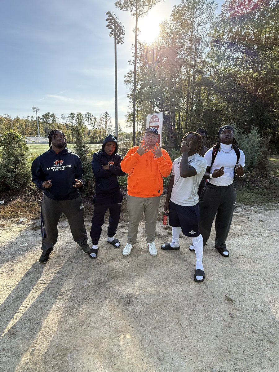 I said it’s a great day to be alive and be a Laker‼️

53-17 W over SC Central