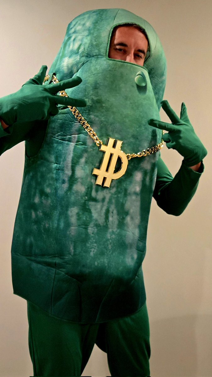 PLAYING IN <a href="/HappyHappyGalTV/">Happy Happy Gal</a> 's SPOOKY SMACKDOWN TOURNAMENT AT 7pmET

I'M A BIG DILL AROUND HERE!