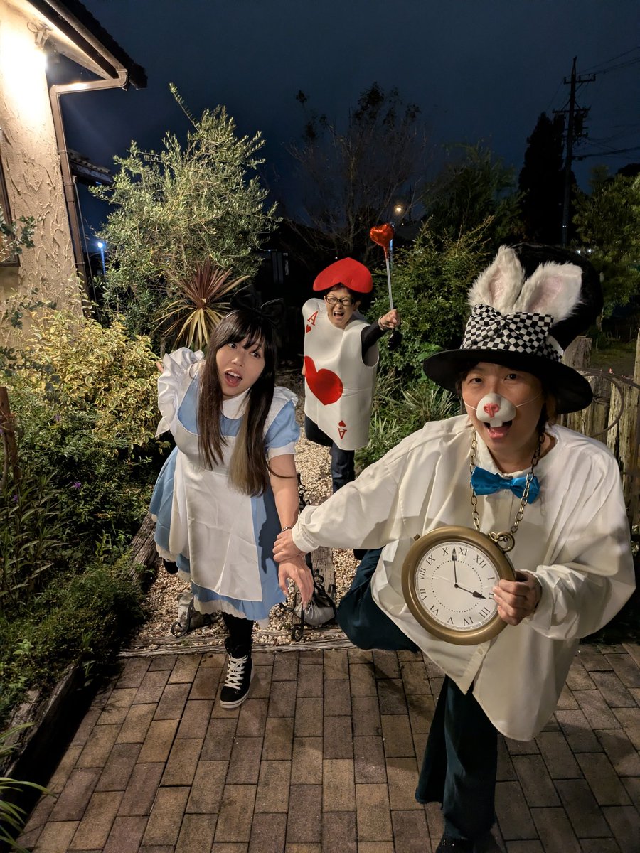 kuhn_sato_can's tweet image. 急がなくっちゃ！！
#ハロウィンパーティ　が始まっちゃうよ！
#不思議の国のアリス　#うさぎ　#アリス　#ハートの兵隊　
#お茶会