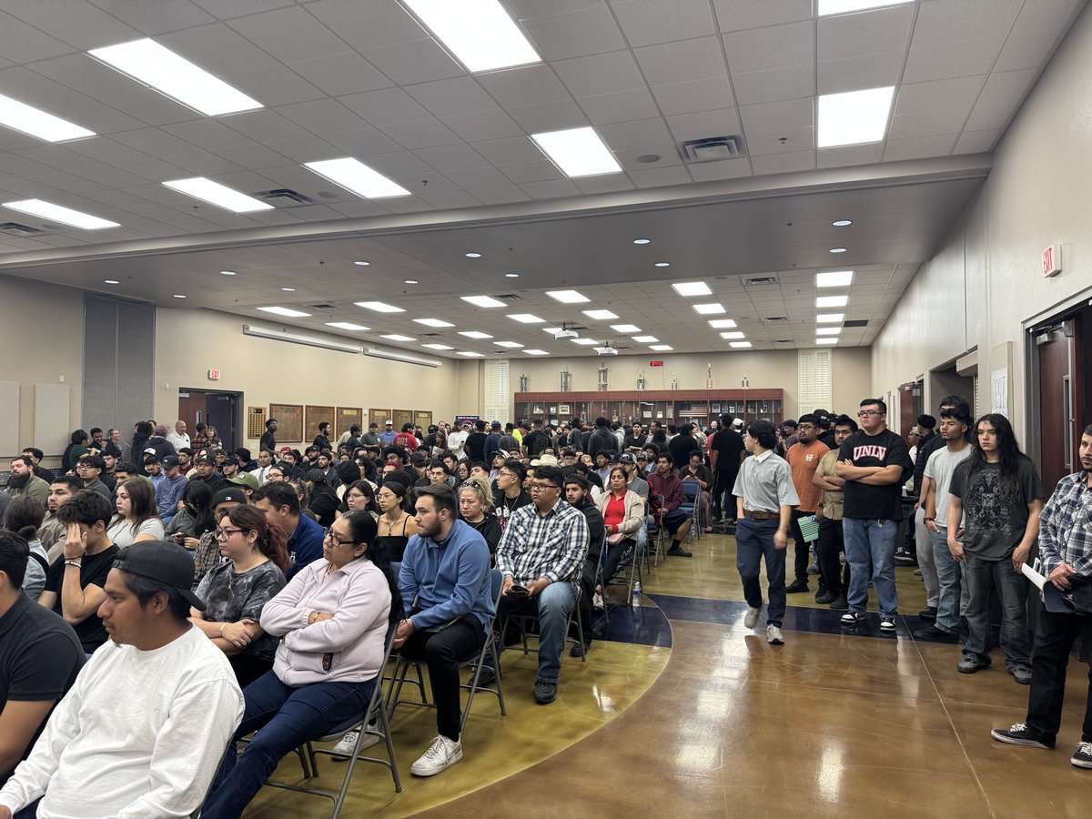 YoungDemsNV's tweet photo. Today the Young Democrats of Nevada proudly partnered with Nevada’s unions to host one of our largest events ever:  “Build A Career In A Union.” 

With over 419 Nevadans in attendance, this incredible event connected our community with real pathways to good-paying, stable careers through union opportunities.

We’re beyond grateful to our volunteers, unions, and generous sponsors who made this historic event possible. Your time, energy, and resources made all the difference. 

At a time when so many Nevadans are seeking employment and opportunity, we’re committed to doing our part to connect our community to the resources, training, and support our unions provide.

Together, we’re not just building careers, we’re building Nevada’s future. ✨