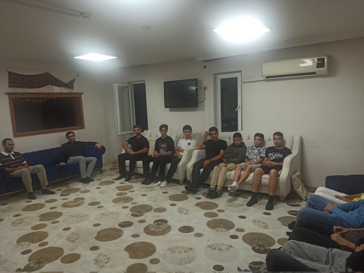 📍AGD Antalya Liseler Komisyonu olarak liseli gençlerle haftalık buluşmamızı keyifle tamamladık. Bir sonraki buluşmaya sende katılmak istersen durma sende gel🤝👍🙋
