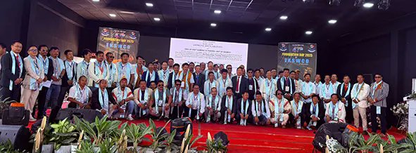arunachaltimes_'s tweet image. (#EKSWCO hosts discussions on #socialissues, transparency in public resources)
The Arunachal Times - arunachaltimes.in/index.php/2025…