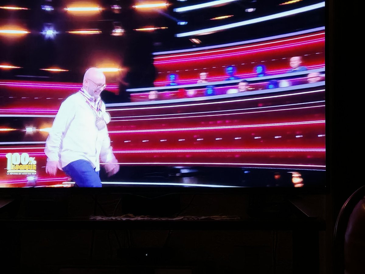 Et de 4 médailles 😂😂
Yoan recordman de medailles
#100Logique 😅