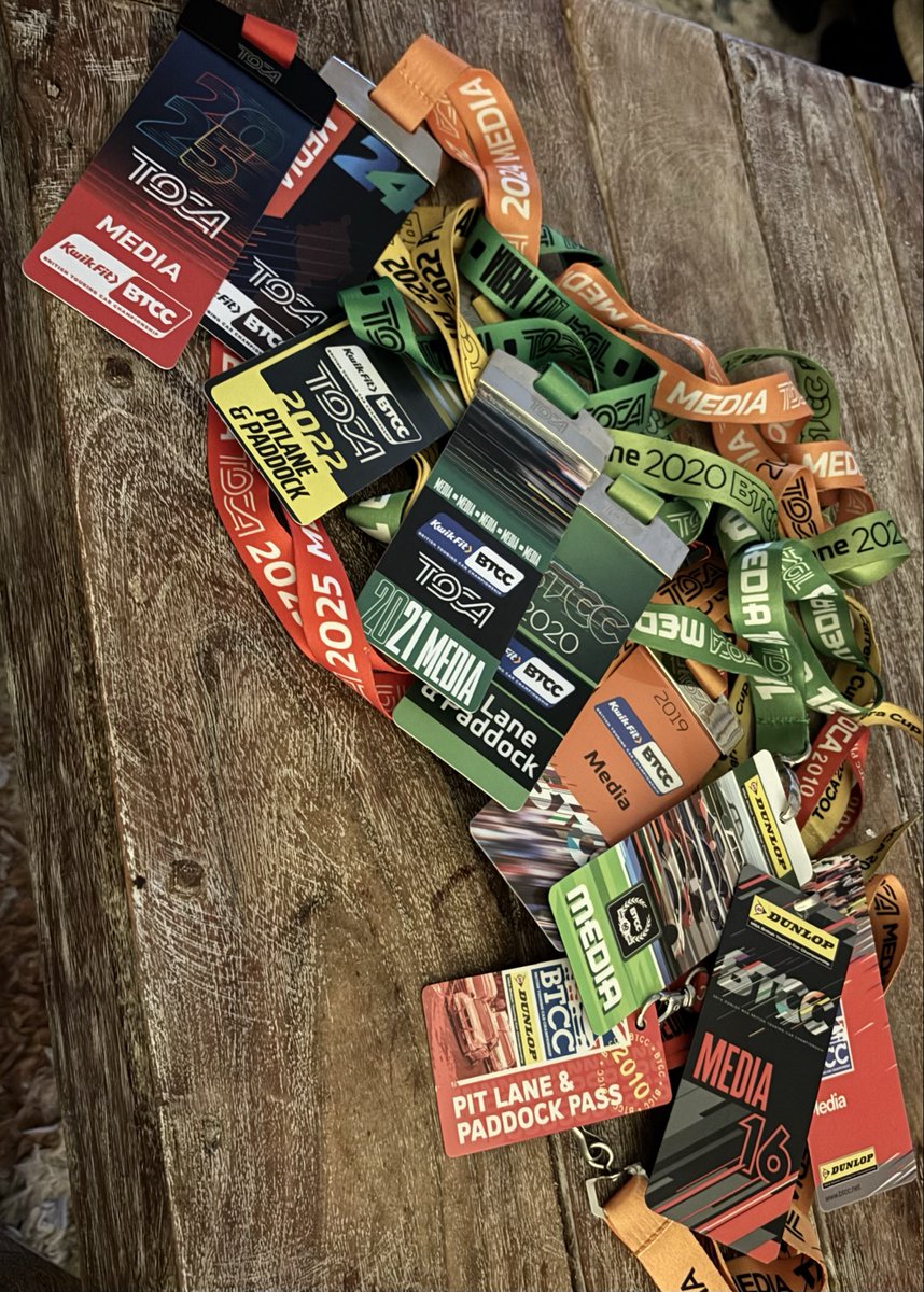 Simon Hill tweet media