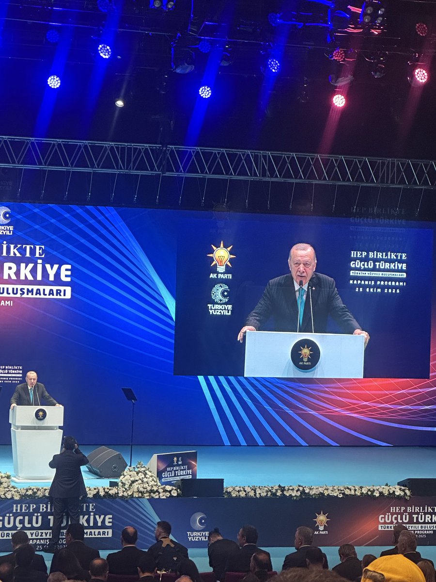 TÜRKİYE YÜZYILI KAPANIŞ PROGRAMINDA SAYIN CUMHURBAŞKANIMIZ RECEP TAYYİP ERDOĞAN’IN yanındaydık yine dünde, bugünde, yarında seni yalnız bırakmayacağız REİS 🇹🇷🫠

#TürkiyeYüzyılı