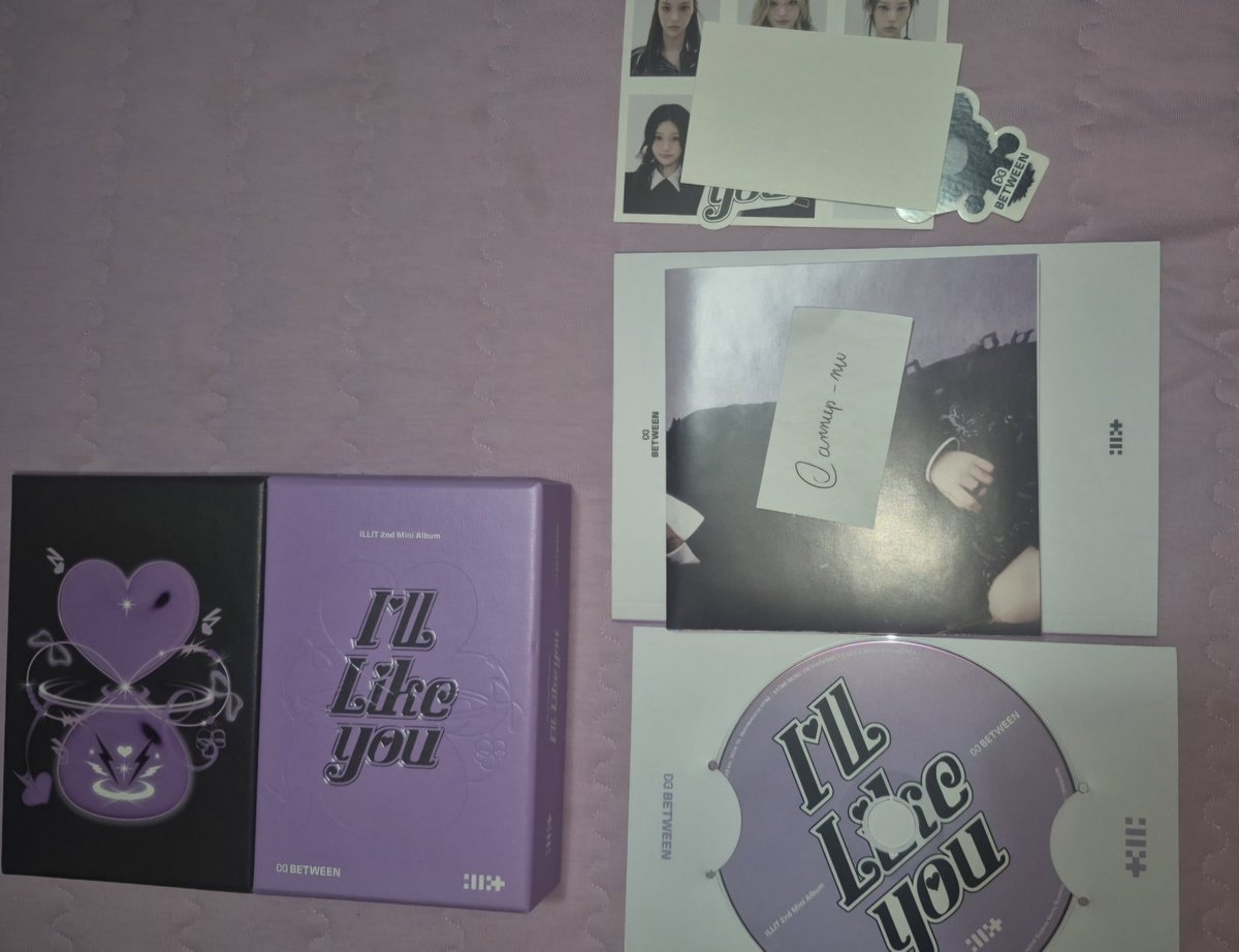 Venda/Vendo ILLIT Álbuns
•Super Real Me --> R$ 110,00 + frete
•I'll Like You --> R$100,00 + frete
-Álbuns acompanham inclusões das fotos exceto os pcs.
-Possuo feedbacks positivos em @/anniep_nw 
-Meu prazo de envio é de 2~3 semanas.
-Mando fotos e vídeos no pv.