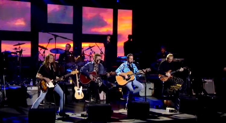 Eagles - Tequila Sunrise (Live From Melbourne) (Official Video) [4K] youtu.be/bZxhQJC9hWk?si…