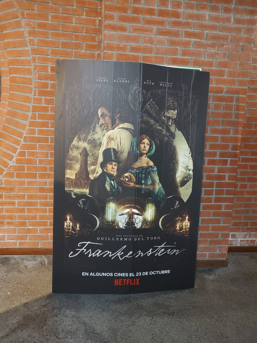 Llegar a la Cineteca Nuevo León es una odisea, entradas cerradas al parque, tienes que rodear y caminar bastante para poder llegar añade el calor,  por fin llegas a taquilla y "YA NO HAY BOLETOS" siempre son los mismos problemas aquí.  ..<a href="/RealGDT/">Guillermo del Toro</a> #Frankenstein