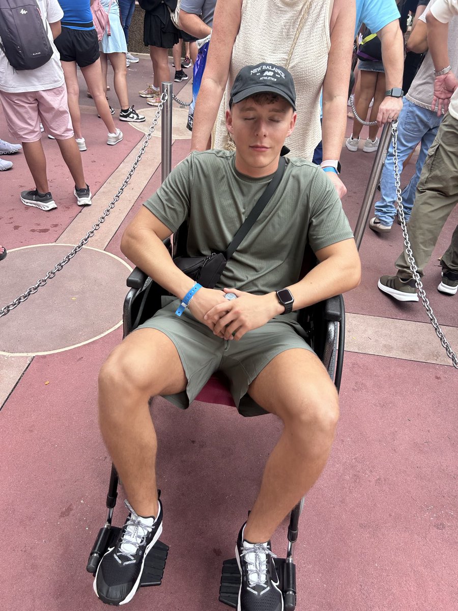 James Field tweet media