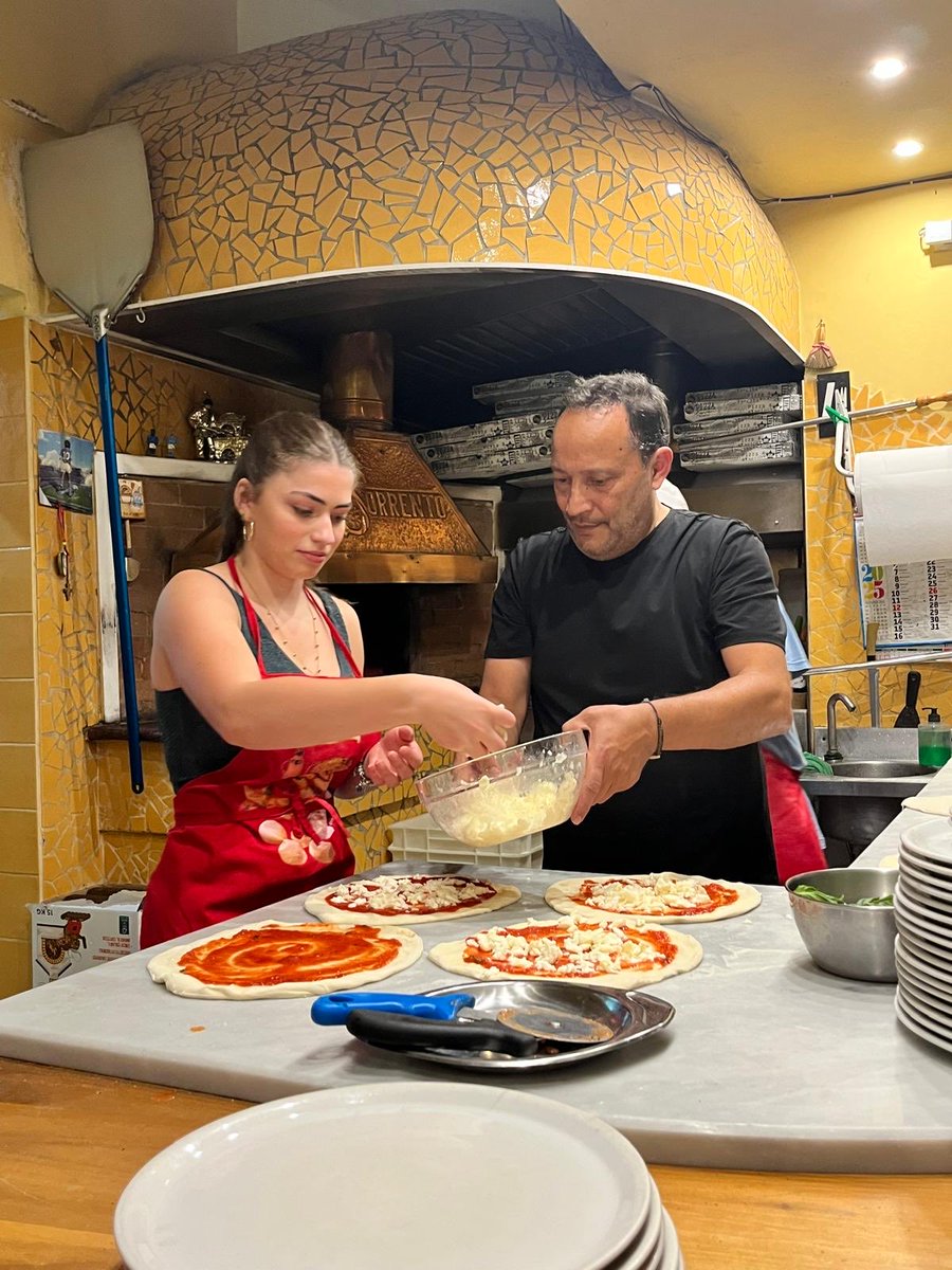 CGS_Geography's tweet photo. #2 Pizza making 🍕 https://t.co/kApJHYp3Hy
