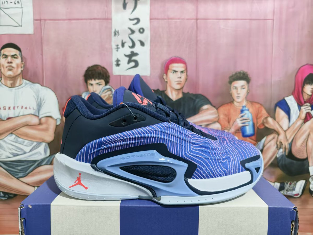 Nuevos colores de las jordan Luka 4
Tallas 40-46 disponibles