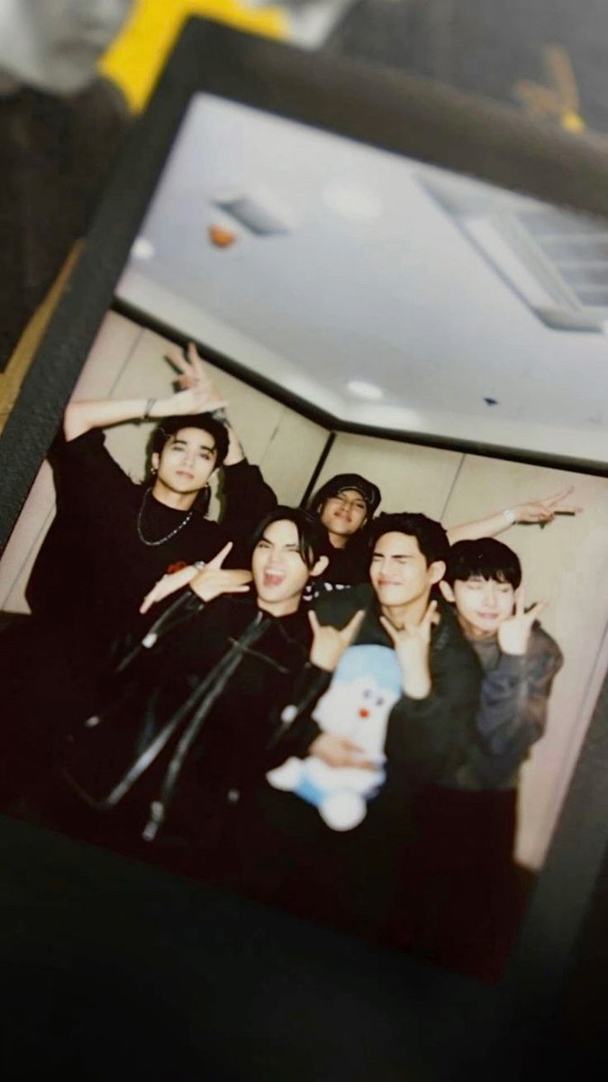 ode_to_felip's tweet image. 7 years na yun? 7 years pa lang HAHAAHHAHAHAHA love you my forever five! thank you for saving me when no one even knew I was drowning 

kayo lang ang bano na mahal na mahal na mahal ko @SB19Official (^o^)