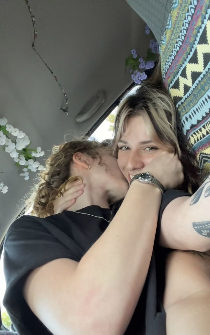 love ⚢ (@sapphiccworld) on Twitter photo 