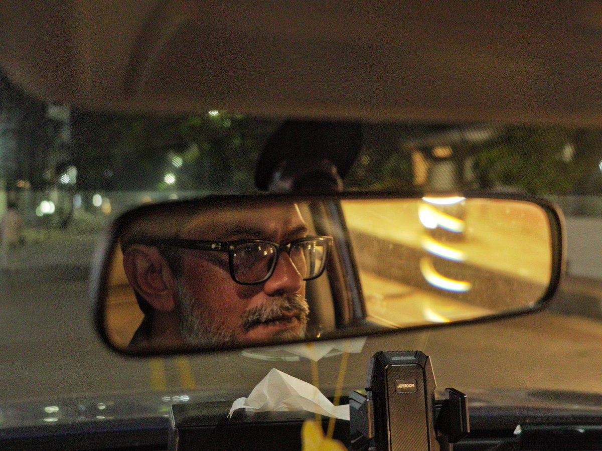 ejazkabir's tweet photo. Always keep eye on rear view mirror, to settle the present and foresee to build the future. At present remember past to make future. https://t.co/IhWzBKfOb9