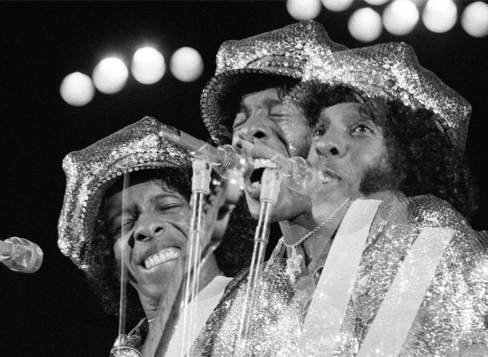 SusanMcEntyre1's tweet photo. Sly Stone - Hollywood Bowl /1974. Talamon Archives . #Funk #PsychedelicSoul #ProgressiveSoul #FunkRock #Soul #AvantFunk #singer #songwriter https://t.co/94jAfsJzu7