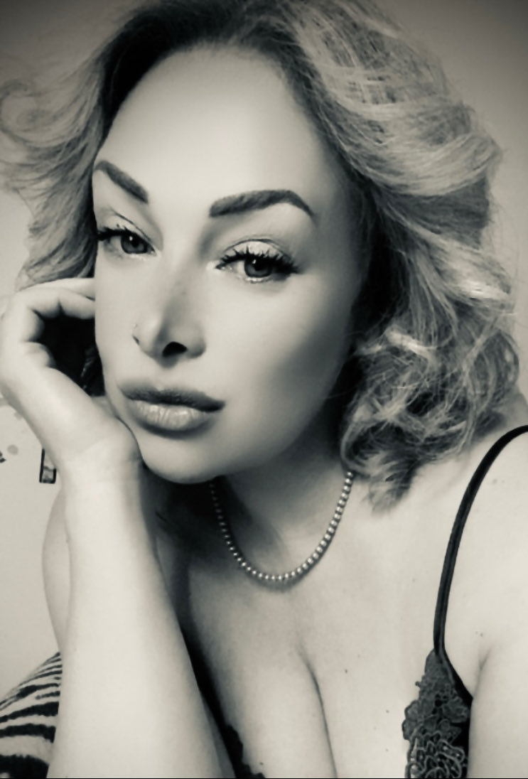 S3r3n4Wolf's tweet image. 