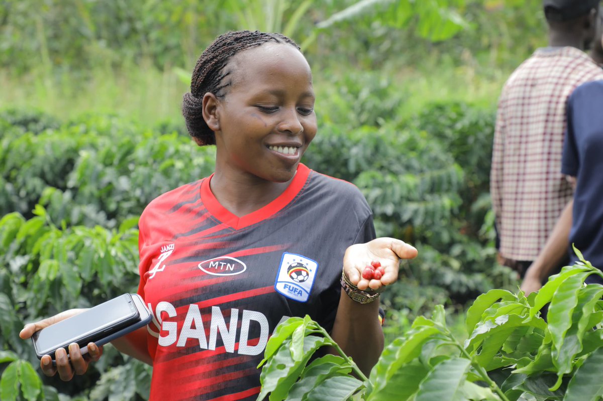 PollaMixedFarm's tweet image. A huge thank you to @UCC_Official and the amazing #GoldenPosts team for visiting Polla Mixed Farm! 
We appreciate you capturing our journey and helping us share our story of deliberate innovation in agriculture.
