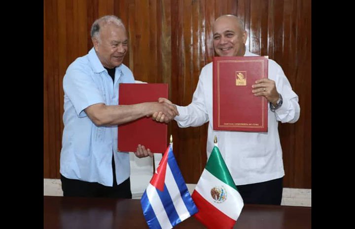 ACN_Cuba's tweet photo. 🇨🇺🤝🇲🇽|| Apuntan Cuba y México a impulsar cooperación partidista

👏 @PartidoPCC y el Partido del Trabajo de México (PT) firmaron hoy un Acuerdo de Intercambio y Cooperación interpartidista durante un encuentro sostenido entre representantes de ambas organizaciones políticas. https://t.co/PcTAC6xnTz