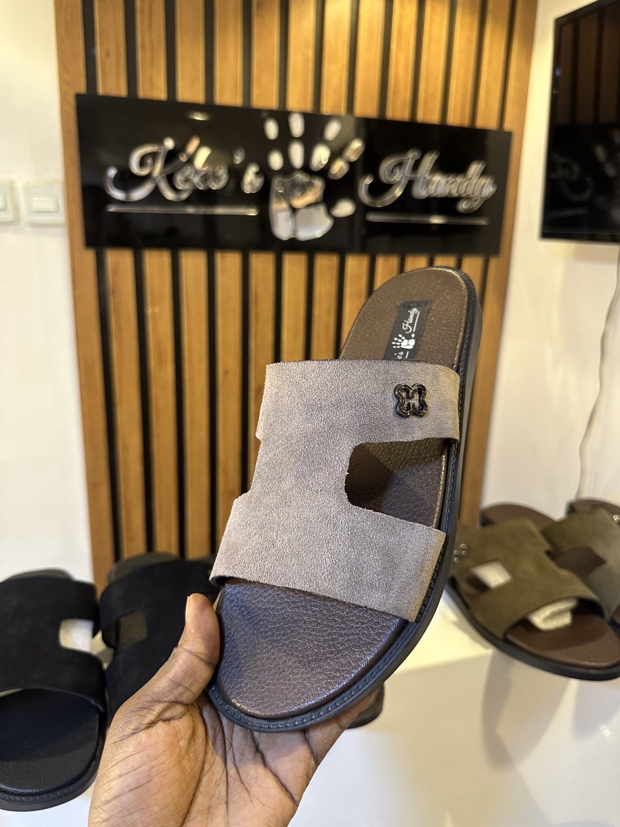 kehker's tweet image. I want to sell 100 pairs of these in November… 
Amen 🙏🏾